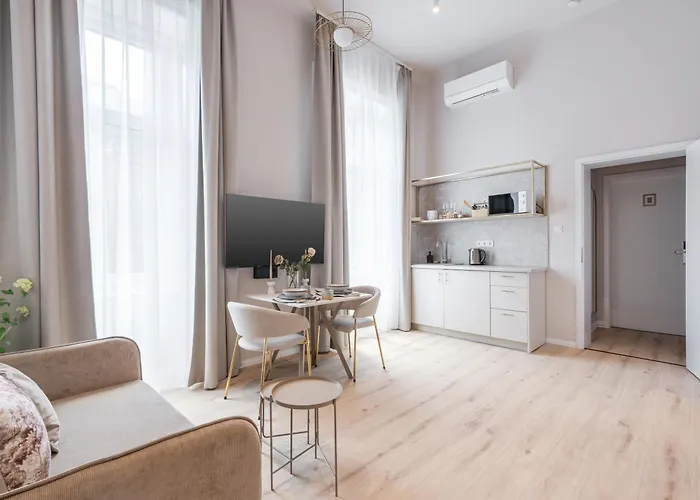 W30 - Wesselényi Charming - Location By Bqa Appartamento *